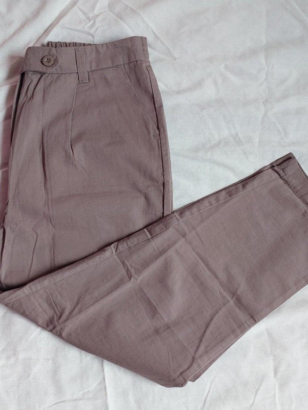 Brown crop pants.